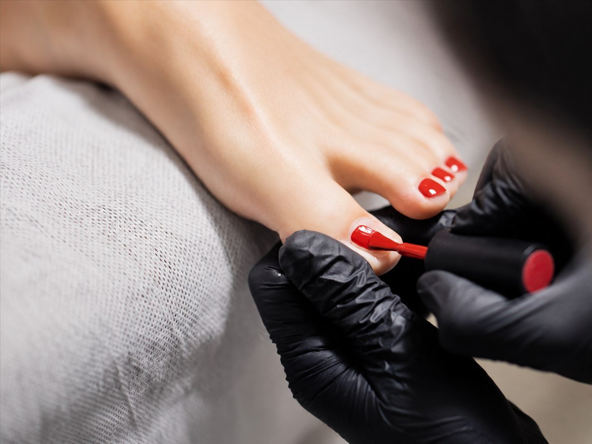 Pedicure polish application practice in the Nove Academy Manicure and Pedicure Course